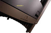 grande I hnedy sametovy detail